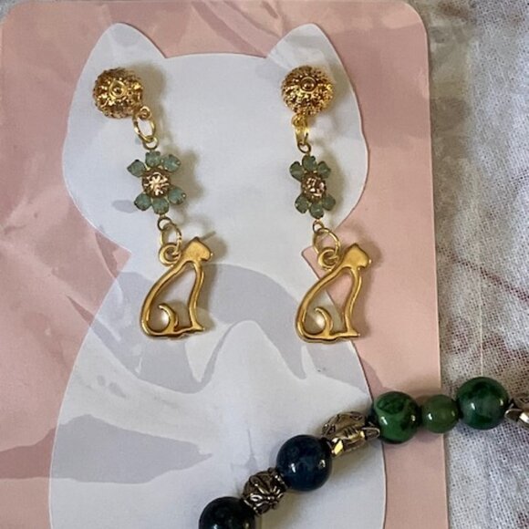 Cat Earings and Stretch Bracelet - Picture 3 of 4